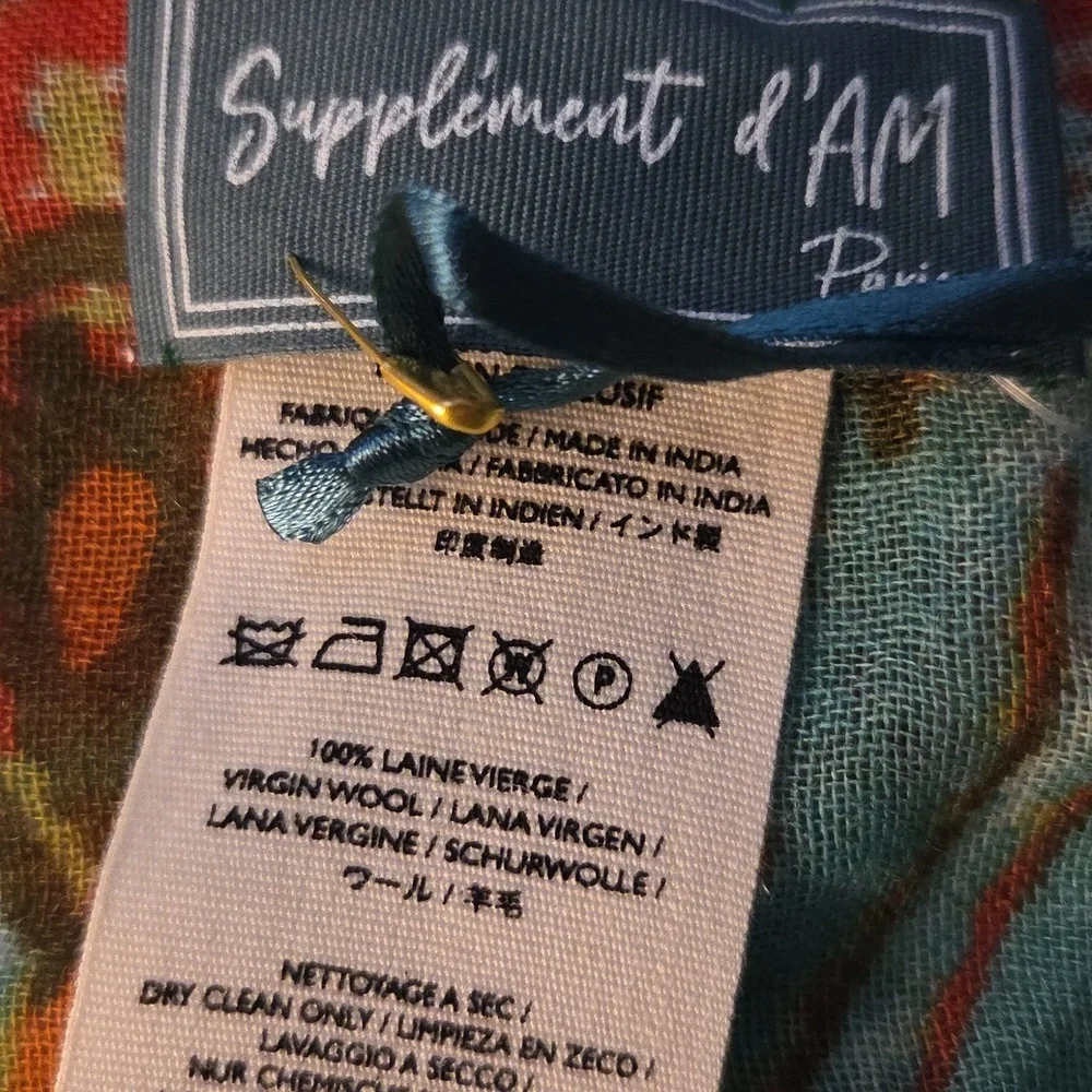 Supplement D'am Paris NWTs Bird of Paradise Wool stole